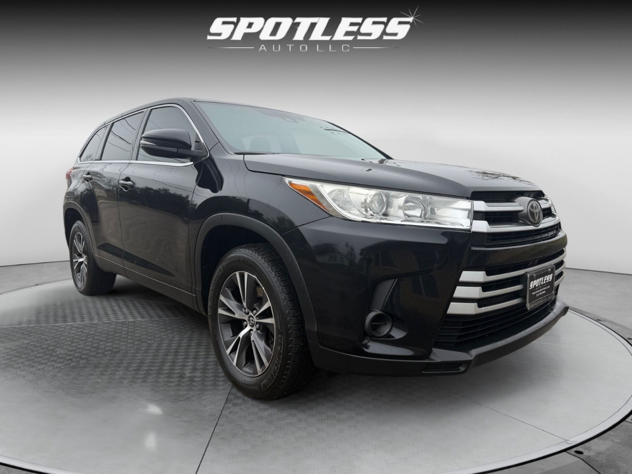 Toyota Highlander LE FWD I4 2019