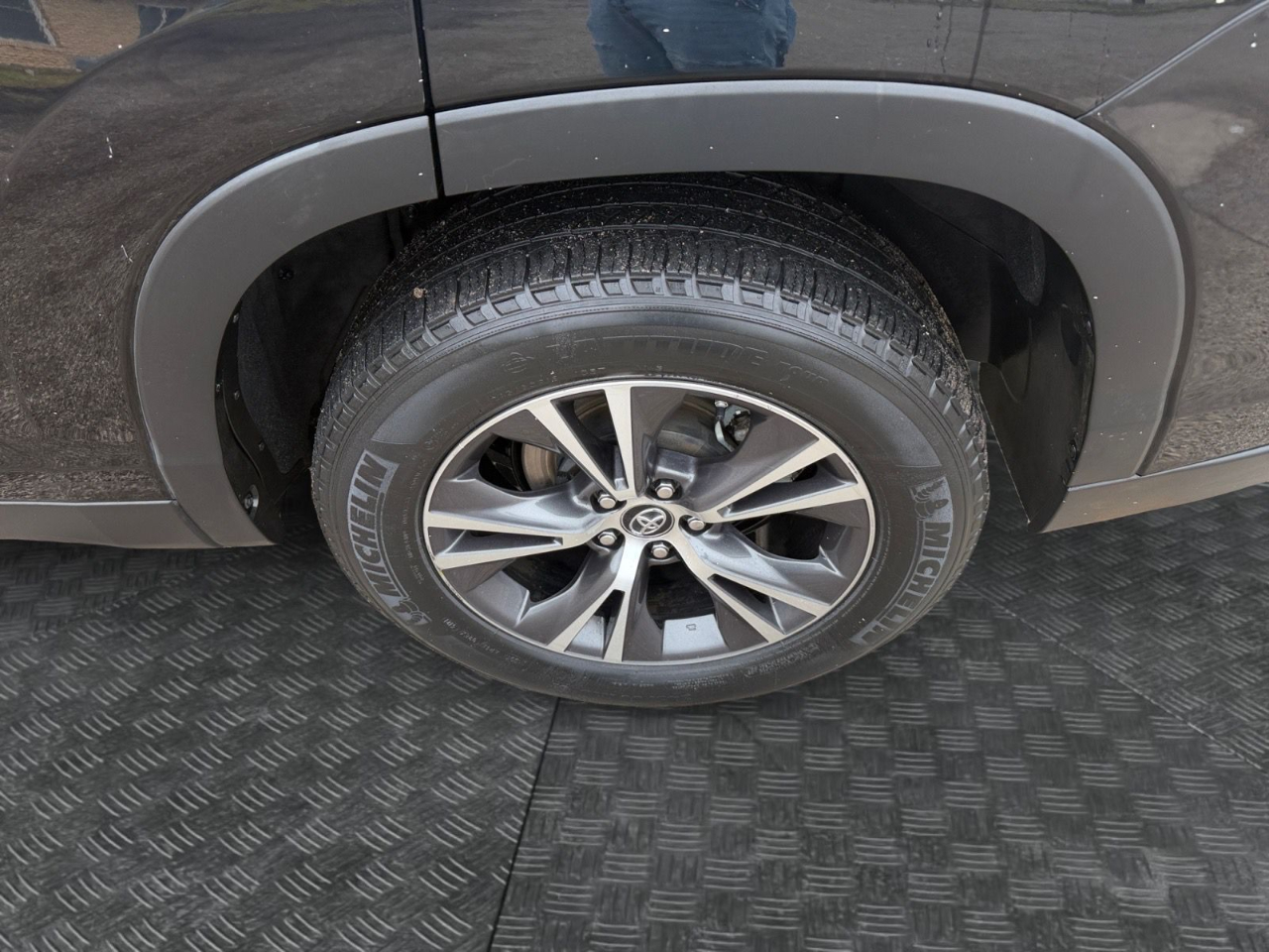 Toyota Highlander LE FWD I4 2019