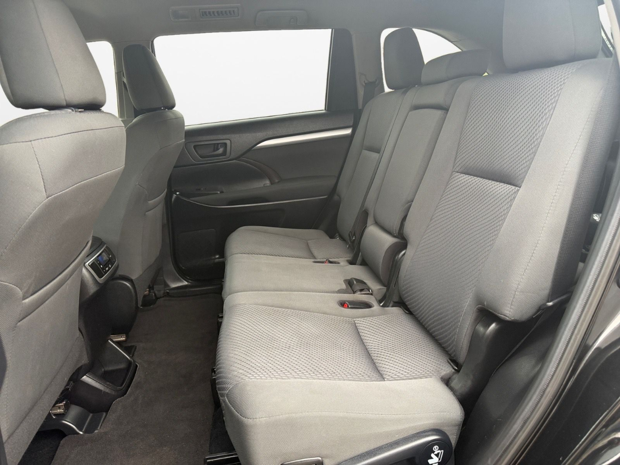 Toyota Highlander LE FWD I4 2019