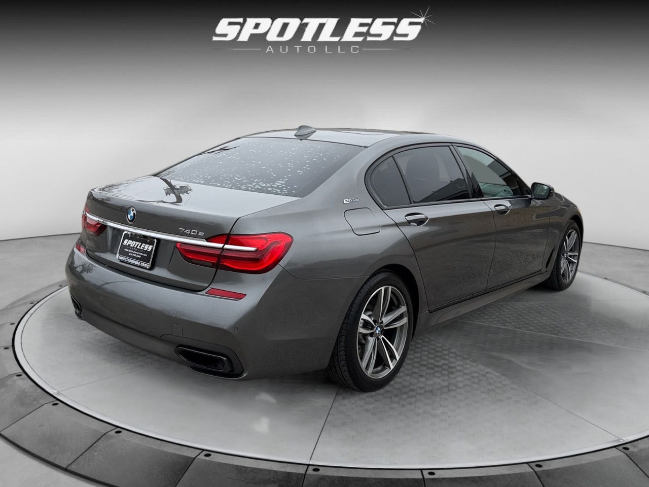 BMW 7-Series 740e xDrive iPerformance 2017