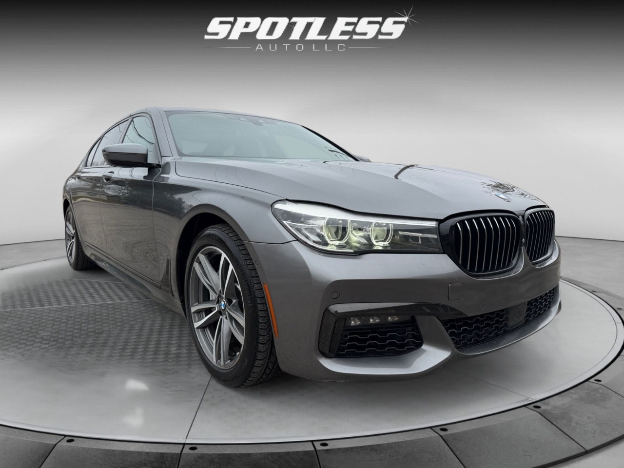 BMW 7-Series 740e xDrive iPerformance 2017