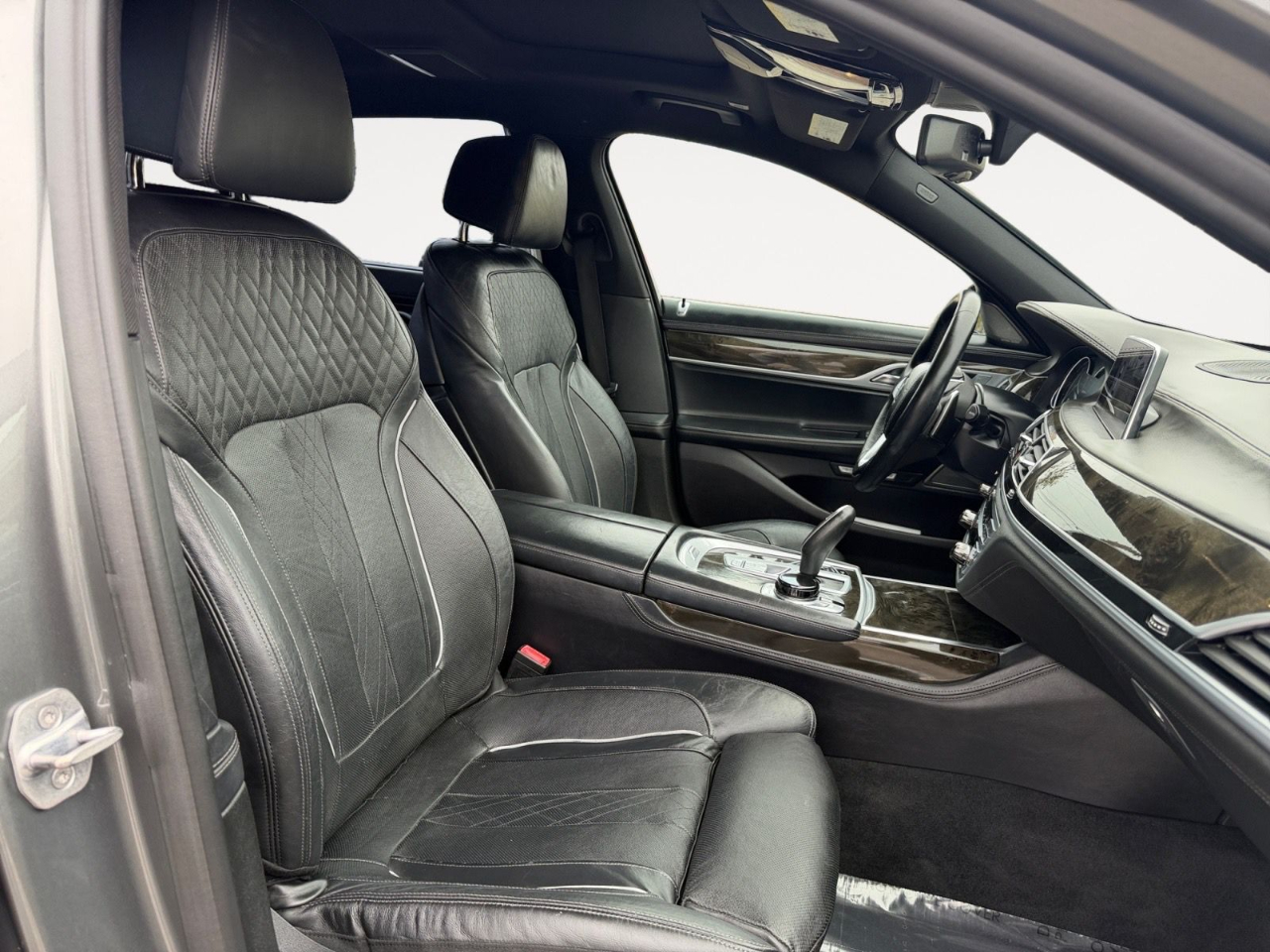 BMW 7-Series 740e xDrive iPerformance 2017