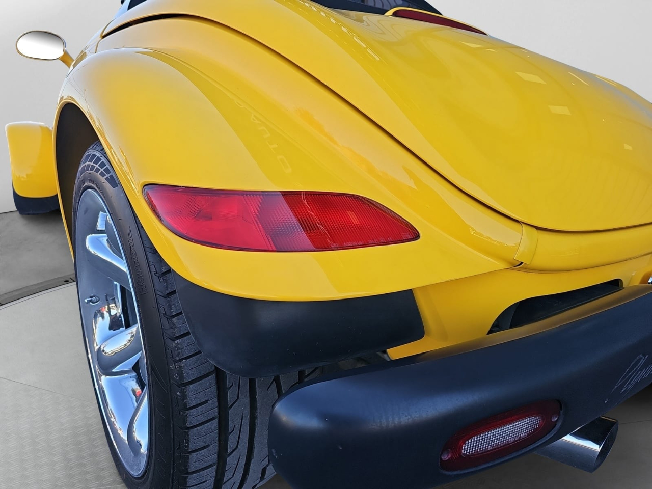 Plymouth Prowler Base 2000