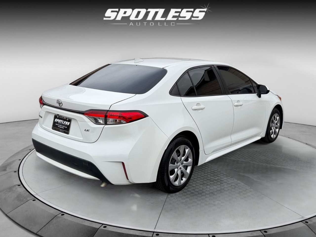 Toyota Corolla LE 2021