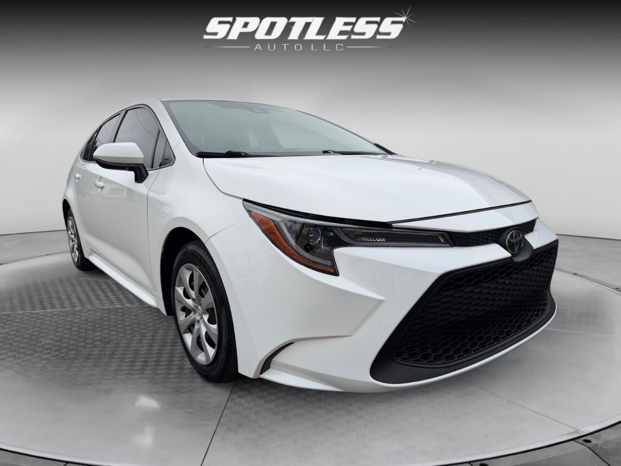 Toyota Corolla LE 2021