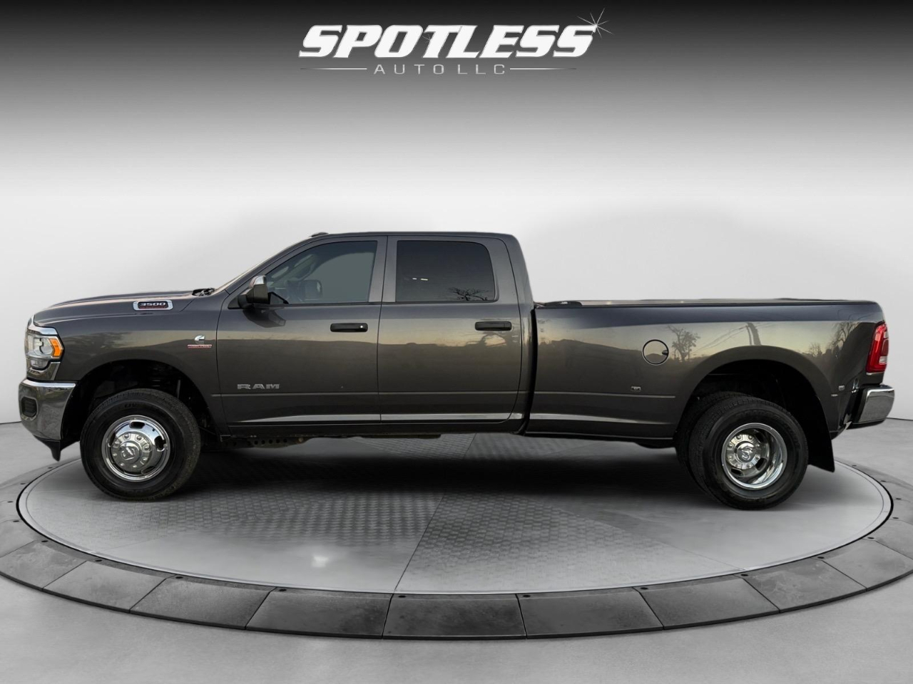 RAM 3500 Tradesman Crew Cab 4WD DRW 2020