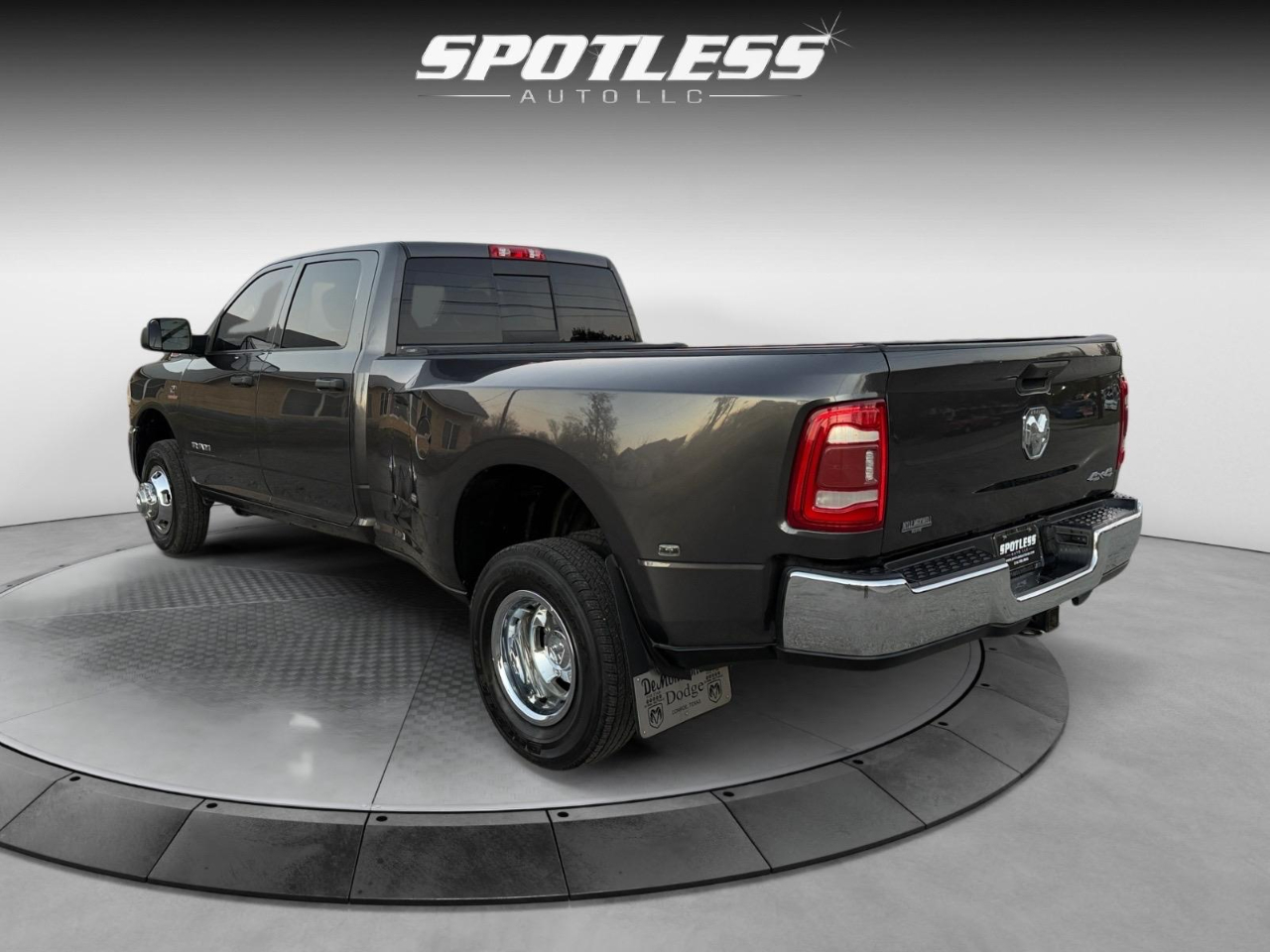 RAM 3500 Tradesman Crew Cab 4WD DRW 2020