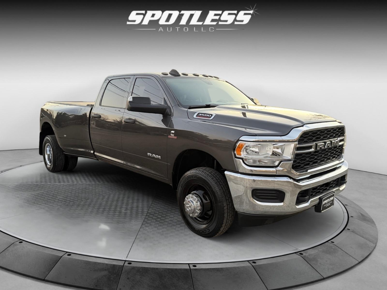 RAM 3500 Tradesman Crew Cab 4WD DRW 2020