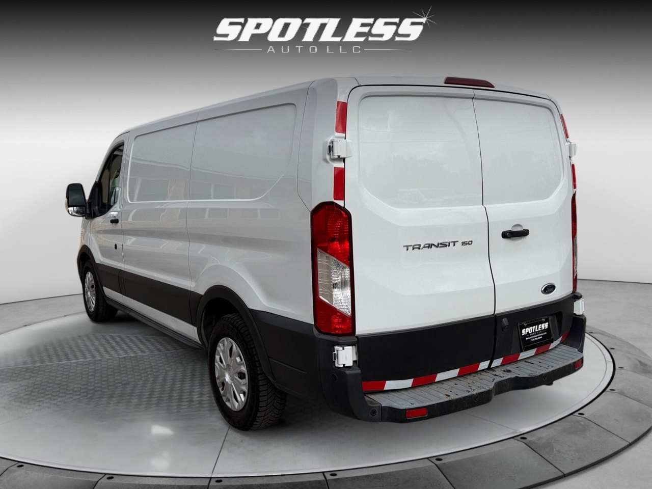 Ford Transit 150 Van Low Roof w/Sliding Pass. 130-in. WB 2020