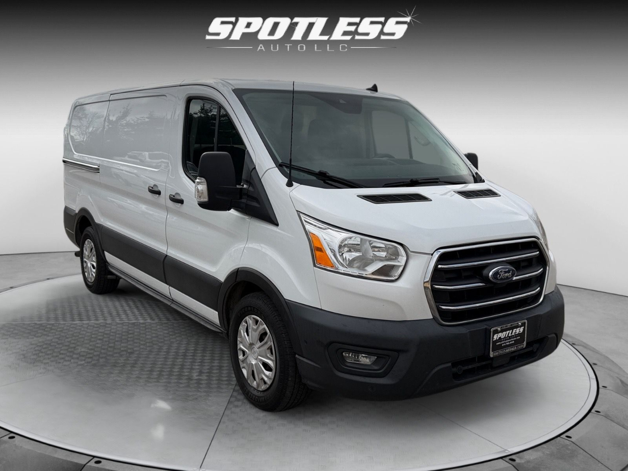 Ford Transit 150 Van Low Roof w/Sliding Pass. 130-in. WB 2020