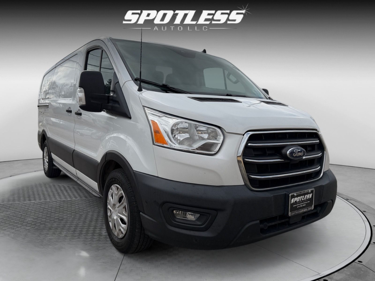 Ford Transit 150 Van Low Roof w/Sliding Pass. 130-in. WB 2020