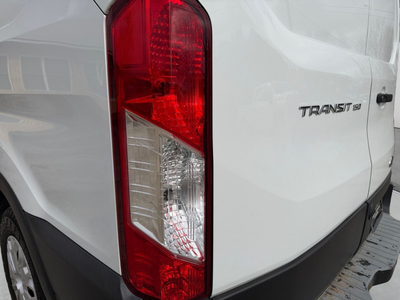 Ford Transit 150 Van Low Roof w/Sliding Pass. 130-in. WB 2020