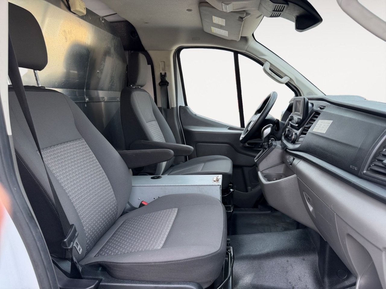 Ford Transit 150 Van Low Roof w/Sliding Pass. 130-in. WB 2020