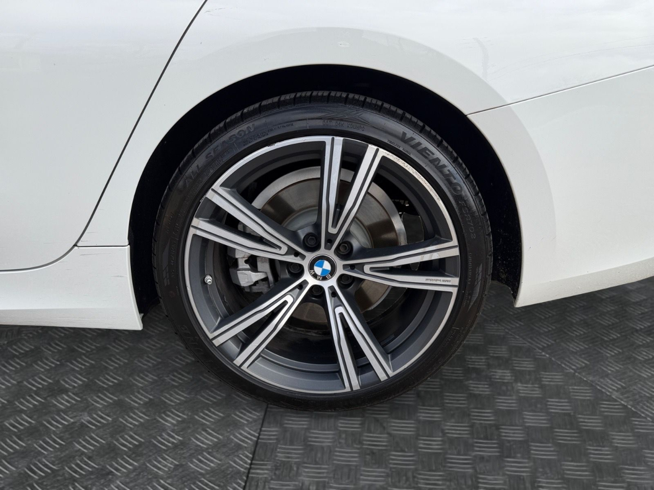 BMW 3-Series 330i 2021