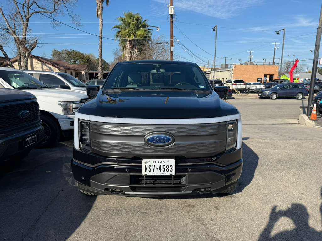 Ford F-150 Lightning Pro 2023