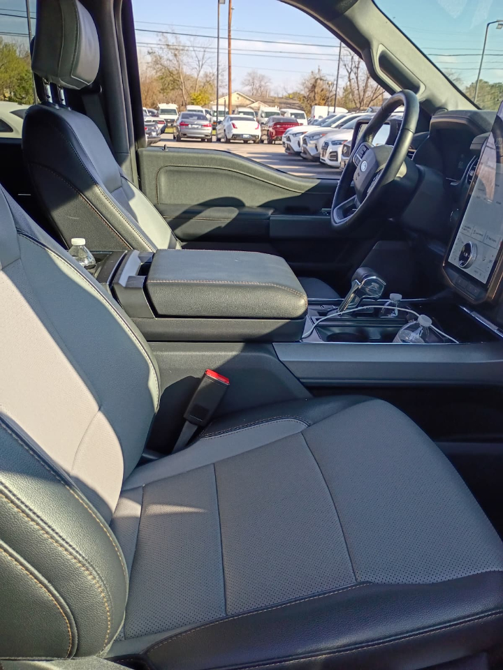 Ford F-150 Lightning Pro 2023