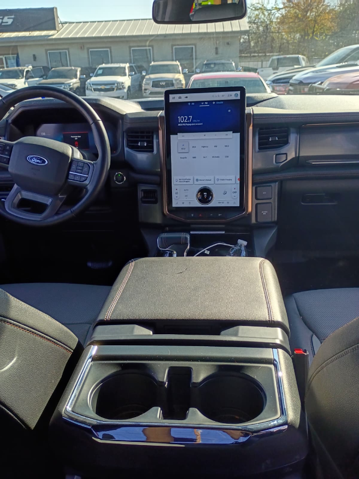 Ford F-150 Lightning Pro 2023