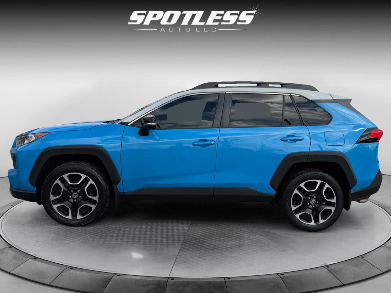 Toyota RAV4 Adventure AWD 2019