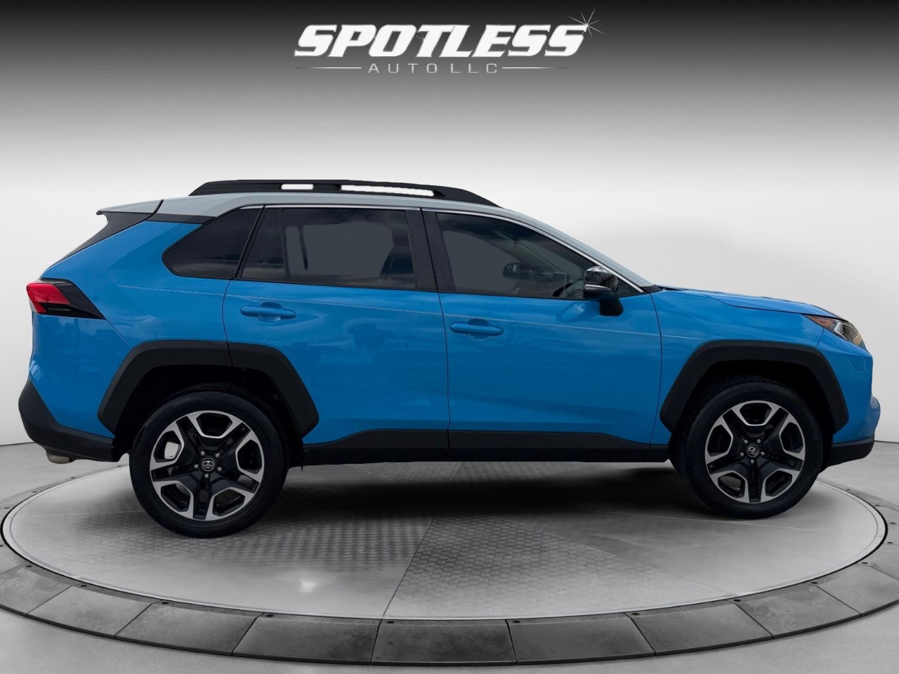 Toyota RAV4 Adventure AWD 2019