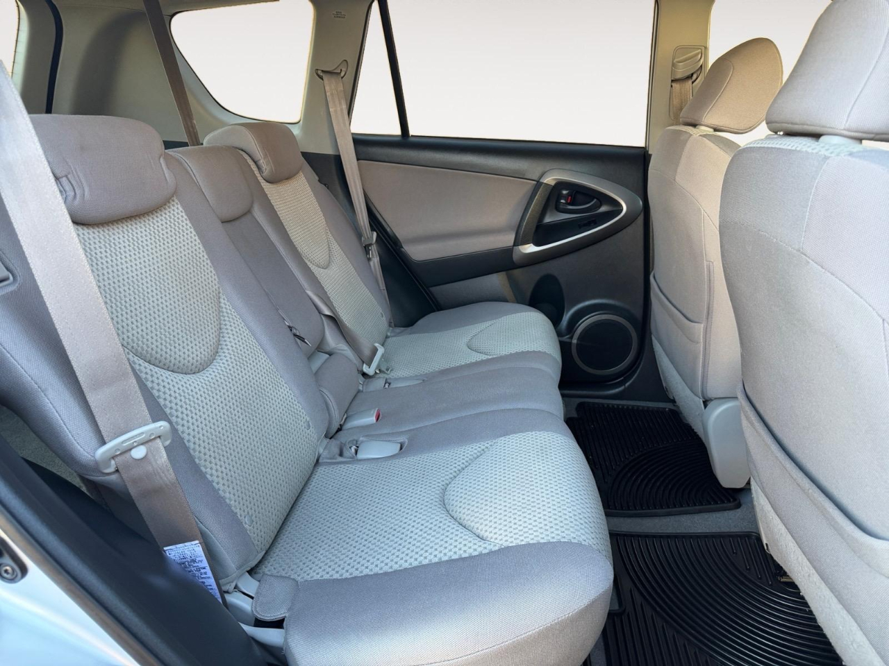 Toyota RAV4 Base I4 4WD 2008