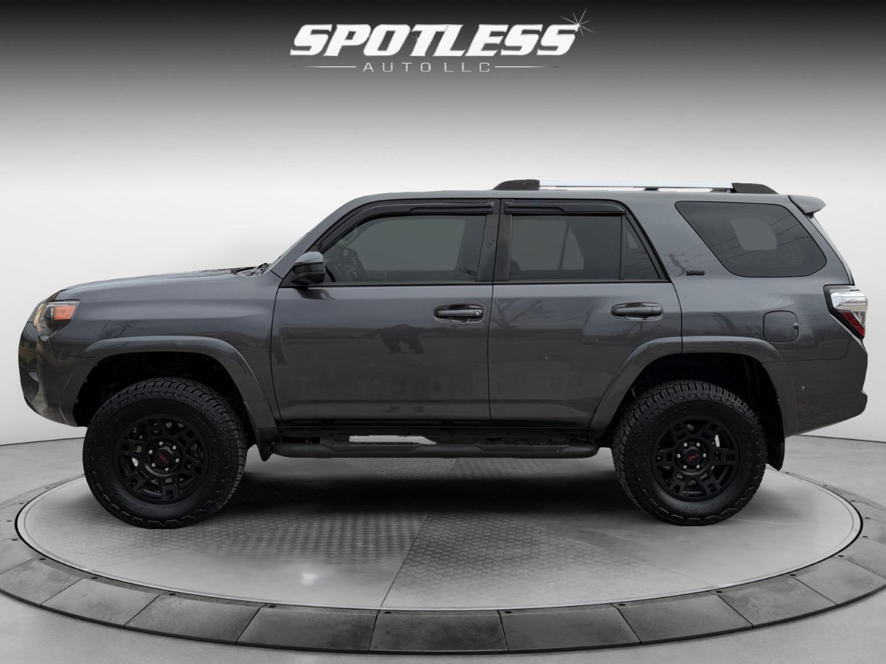 Toyota 4Runner SR5 4WD 2021