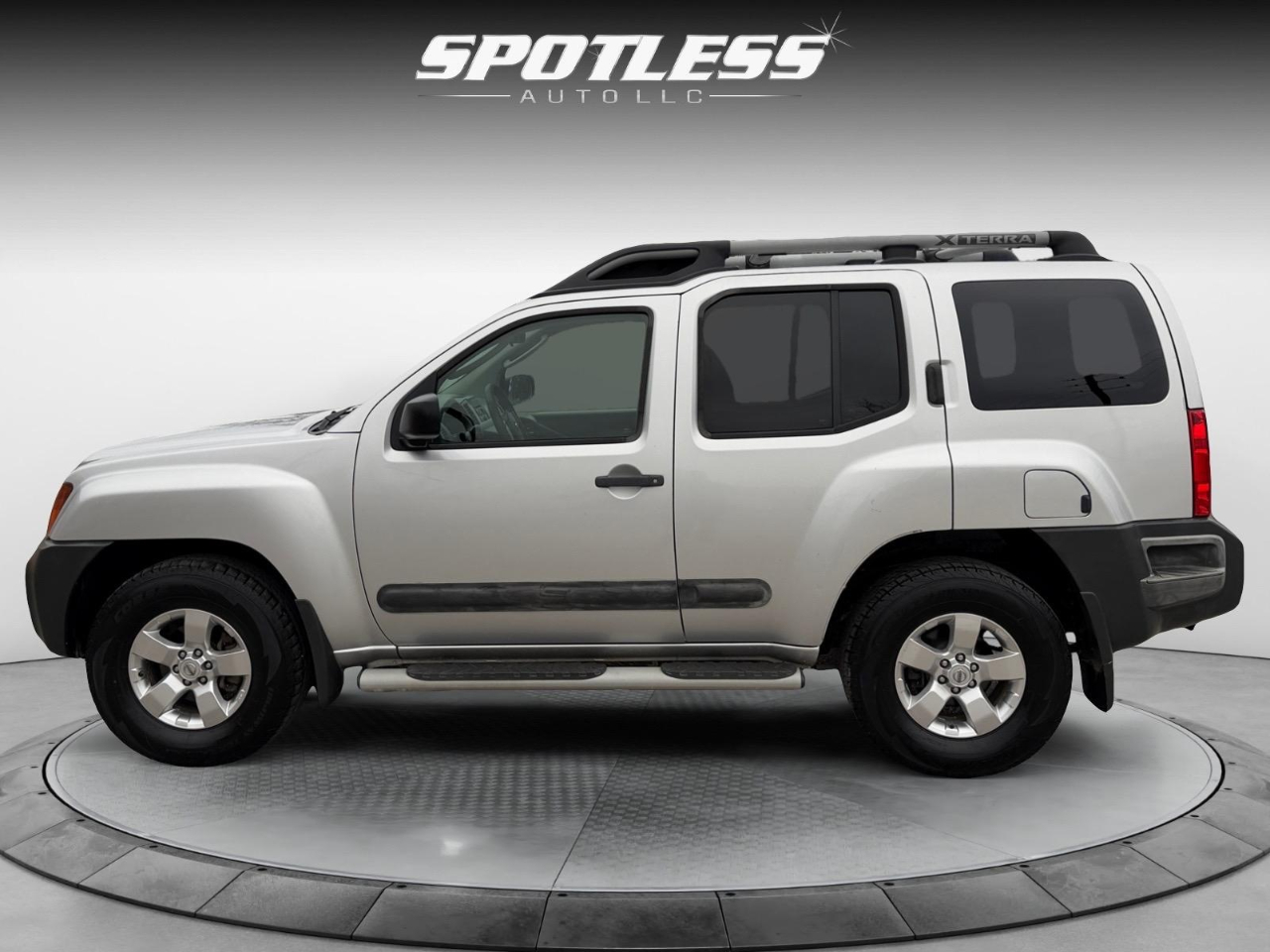 Nissan Xterra X 4WD 2010