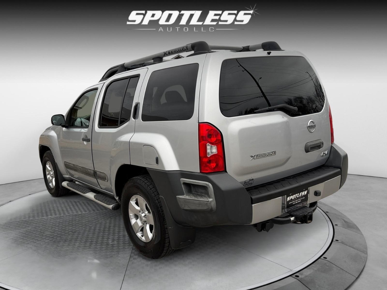 Nissan Xterra X 4WD 2010
