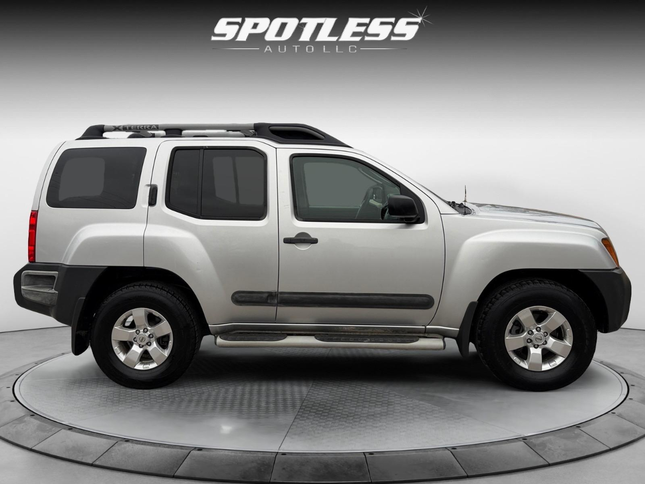 Nissan Xterra X 4WD 2010