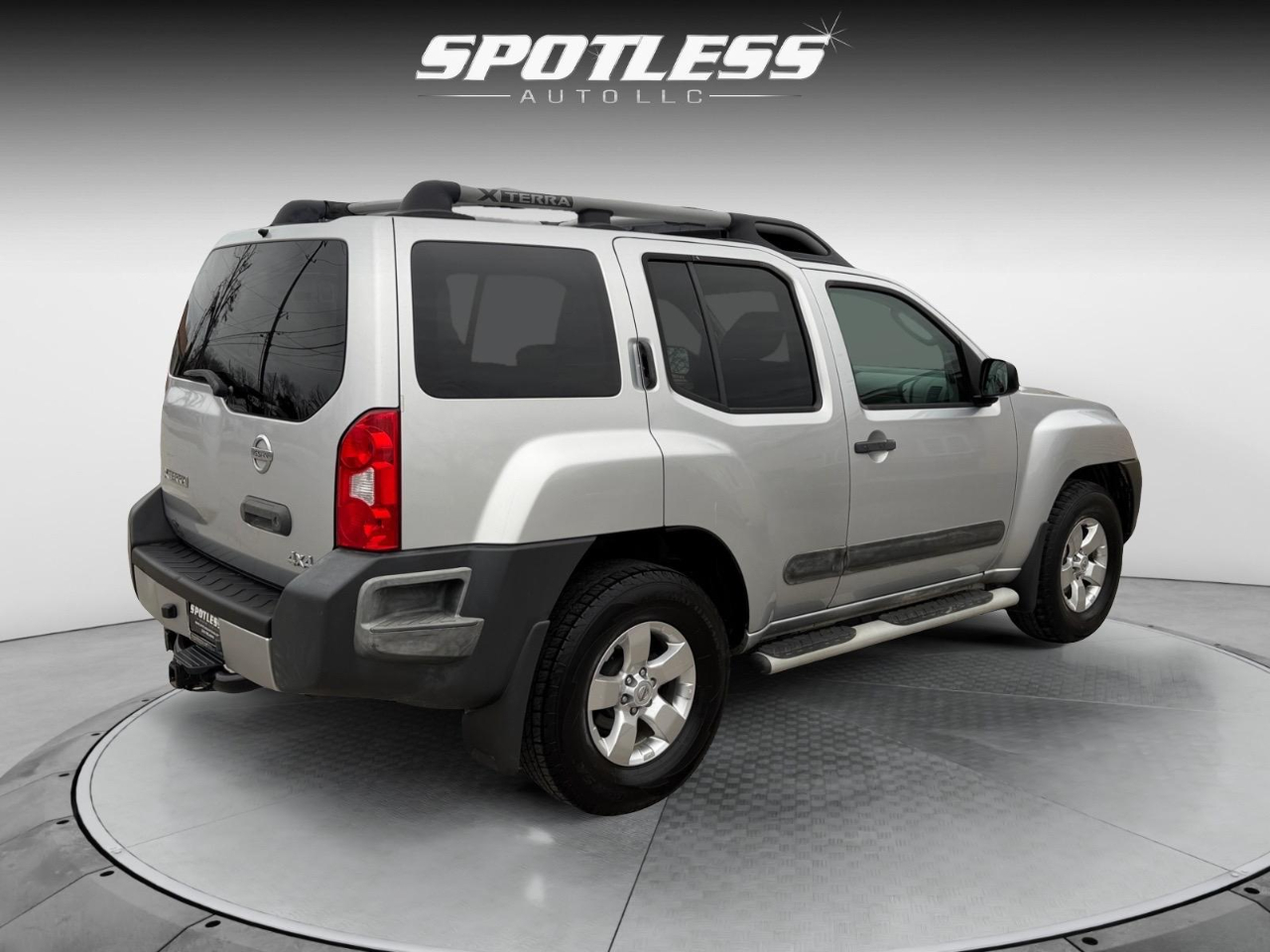 Nissan Xterra X 4WD 2010