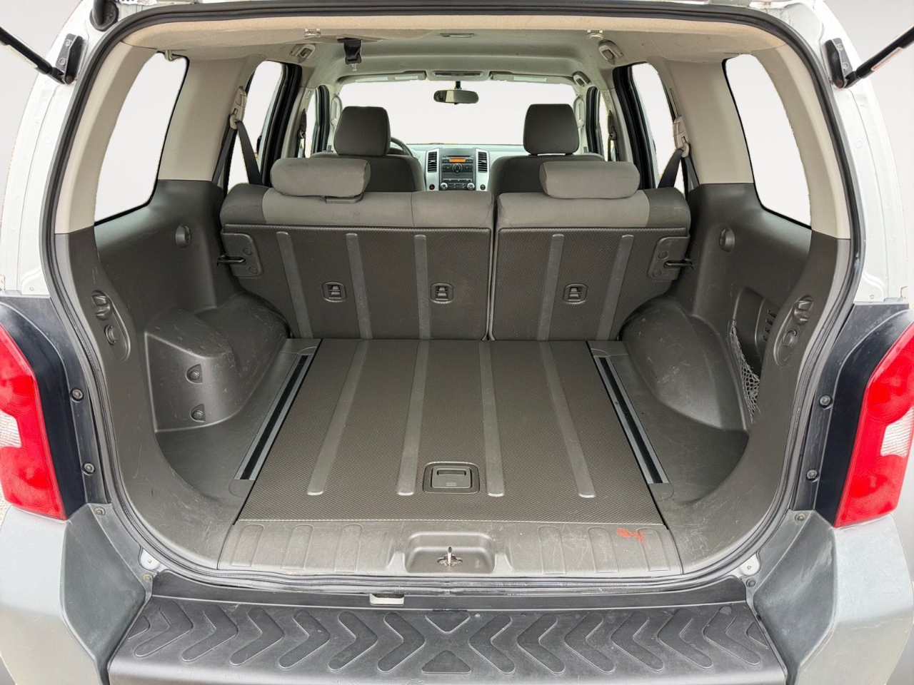 Nissan Xterra X 4WD 2010