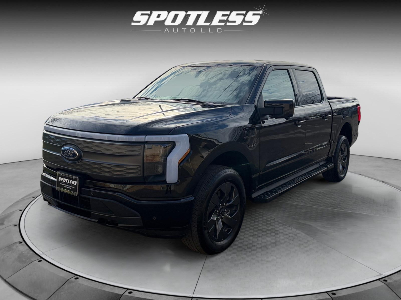 Ford F-150 Lightning Pro 2023
