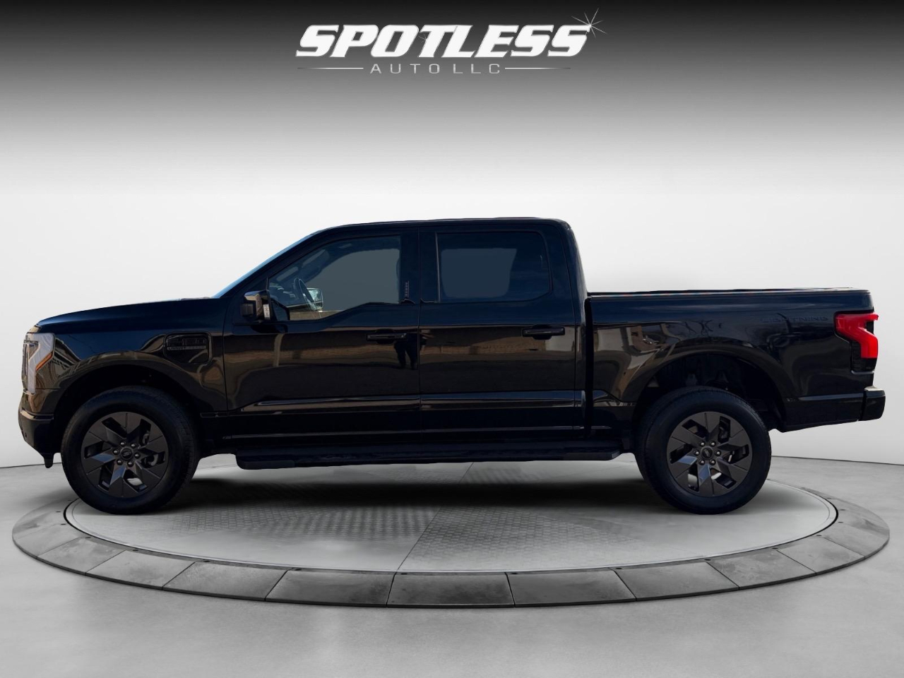 Ford F-150 Lightning Pro 2023