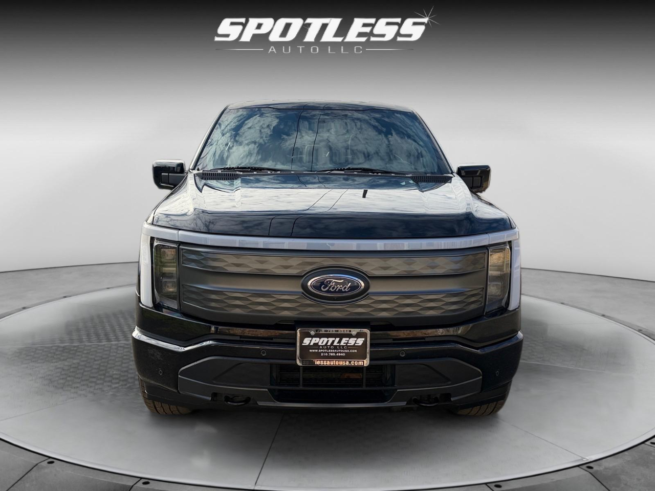 Ford F-150 Lightning Pro 2023