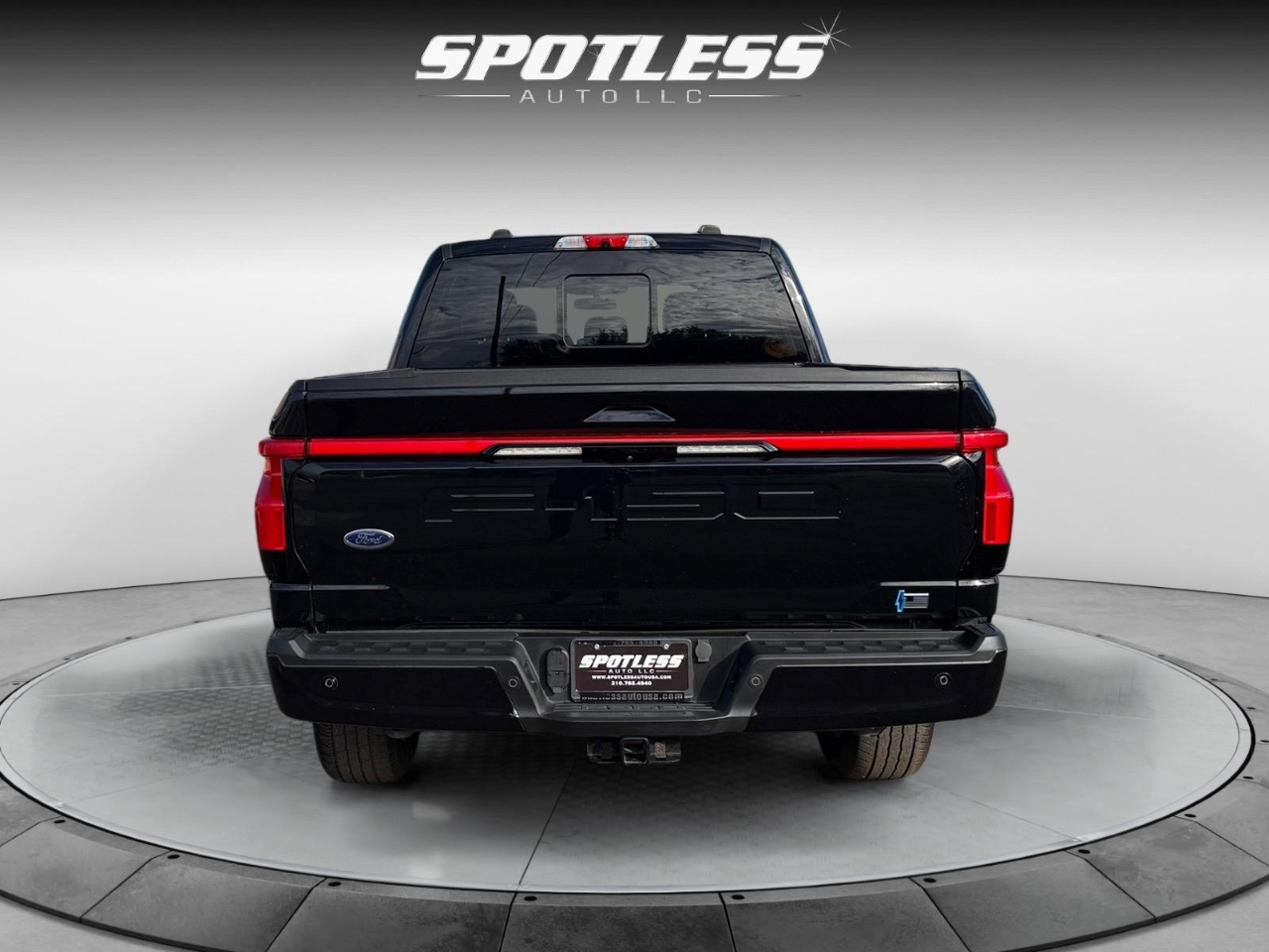 Ford F-150 Lightning Pro 2023