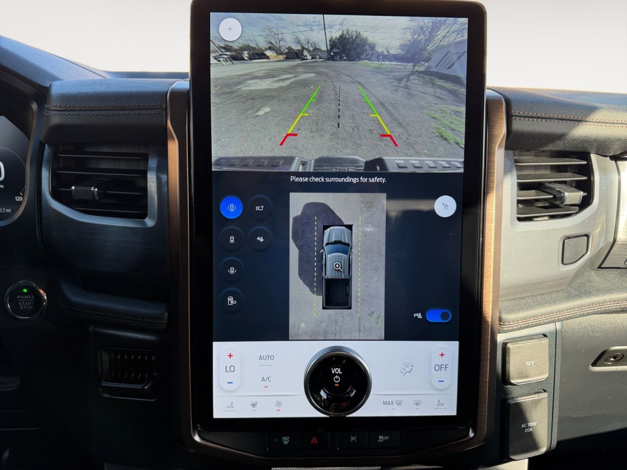 Ford F-150 Lightning Pro 2023