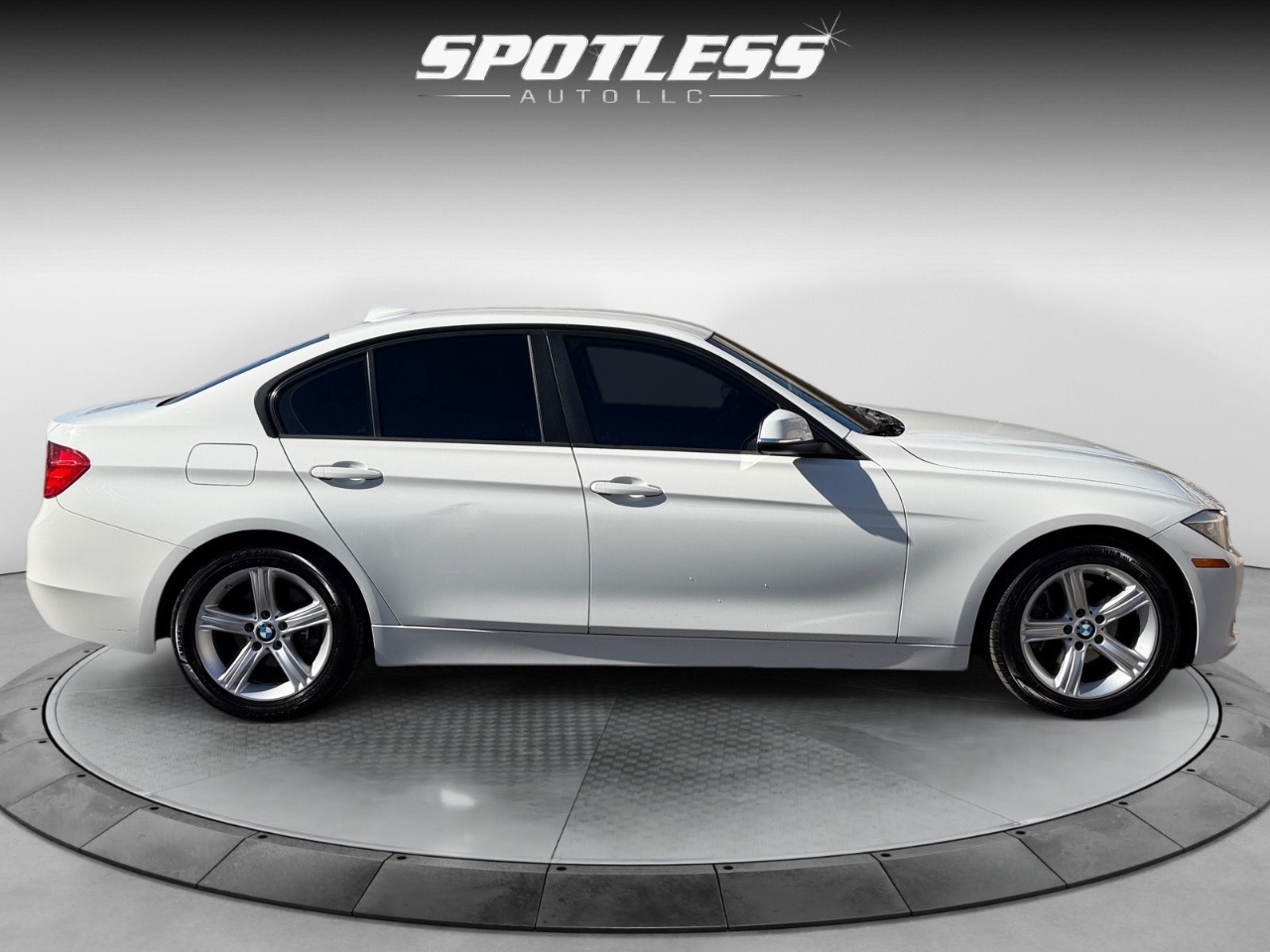 BMW 3-Series 328i 2015