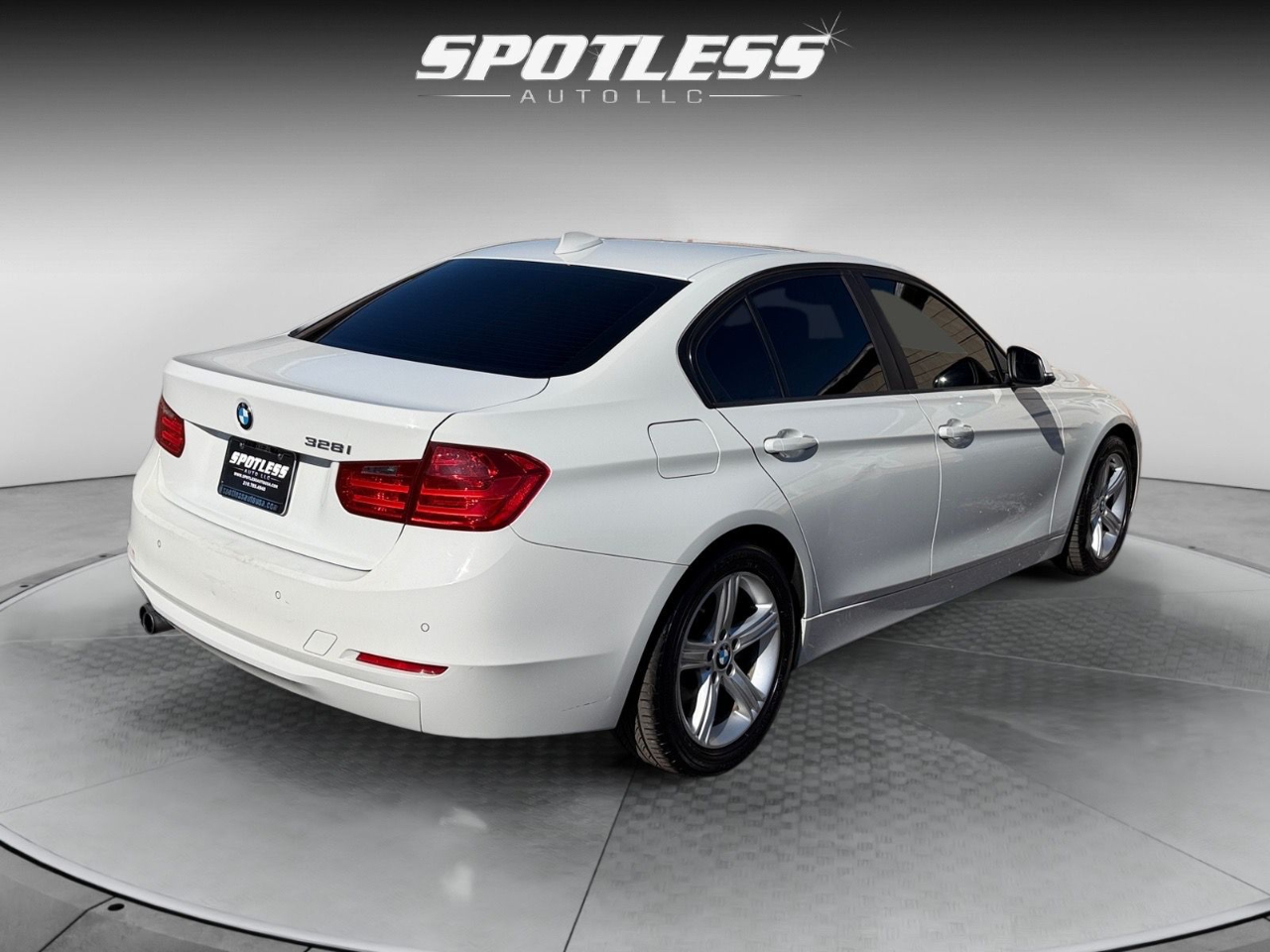 BMW 3-Series 328i 2015