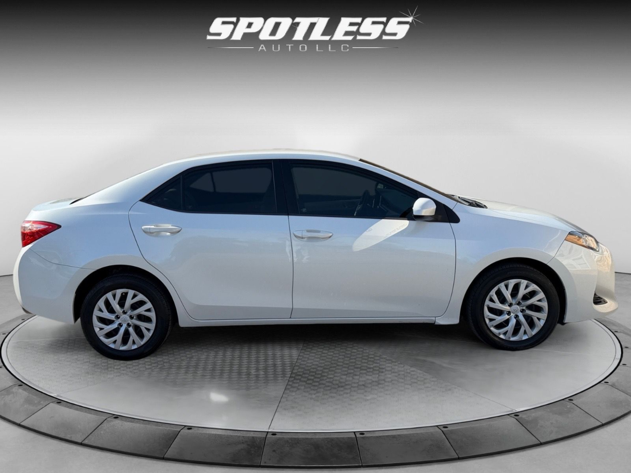 Toyota Corolla LE CVT 2017