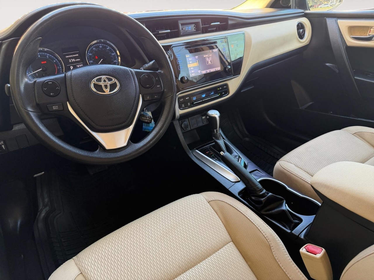 Toyota Corolla LE CVT 2017