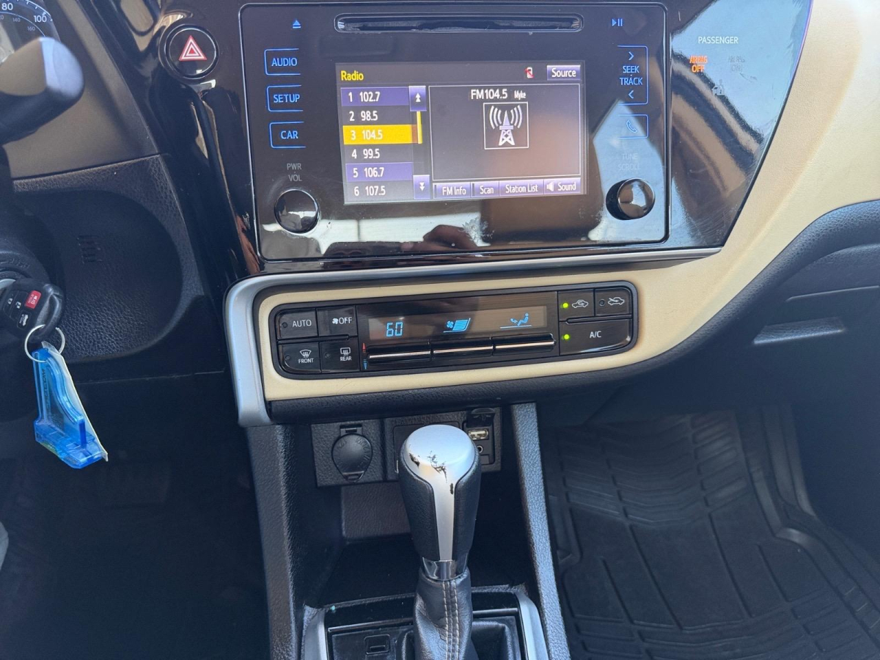 Toyota Corolla LE CVT 2017