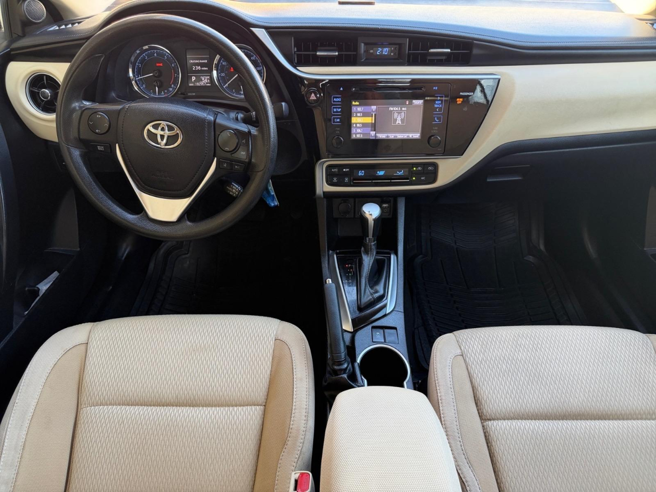 Toyota Corolla LE CVT 2017