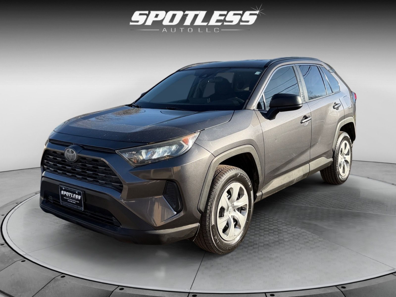 Toyota RAV4 LE 2019