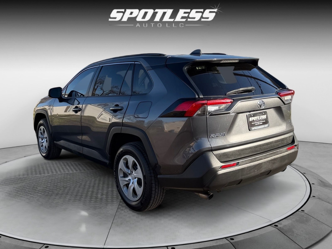 Toyota RAV4 LE 2019