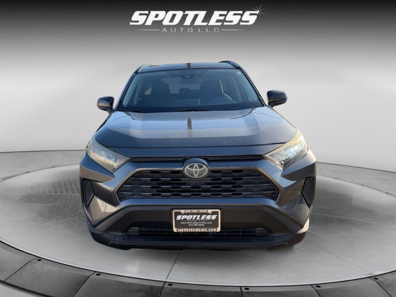 Toyota RAV4 LE 2019