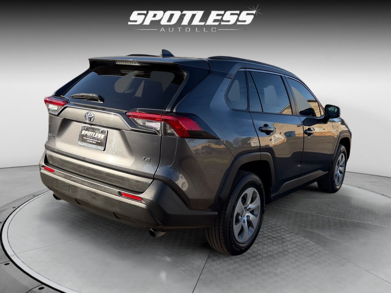 Toyota RAV4 LE 2019
