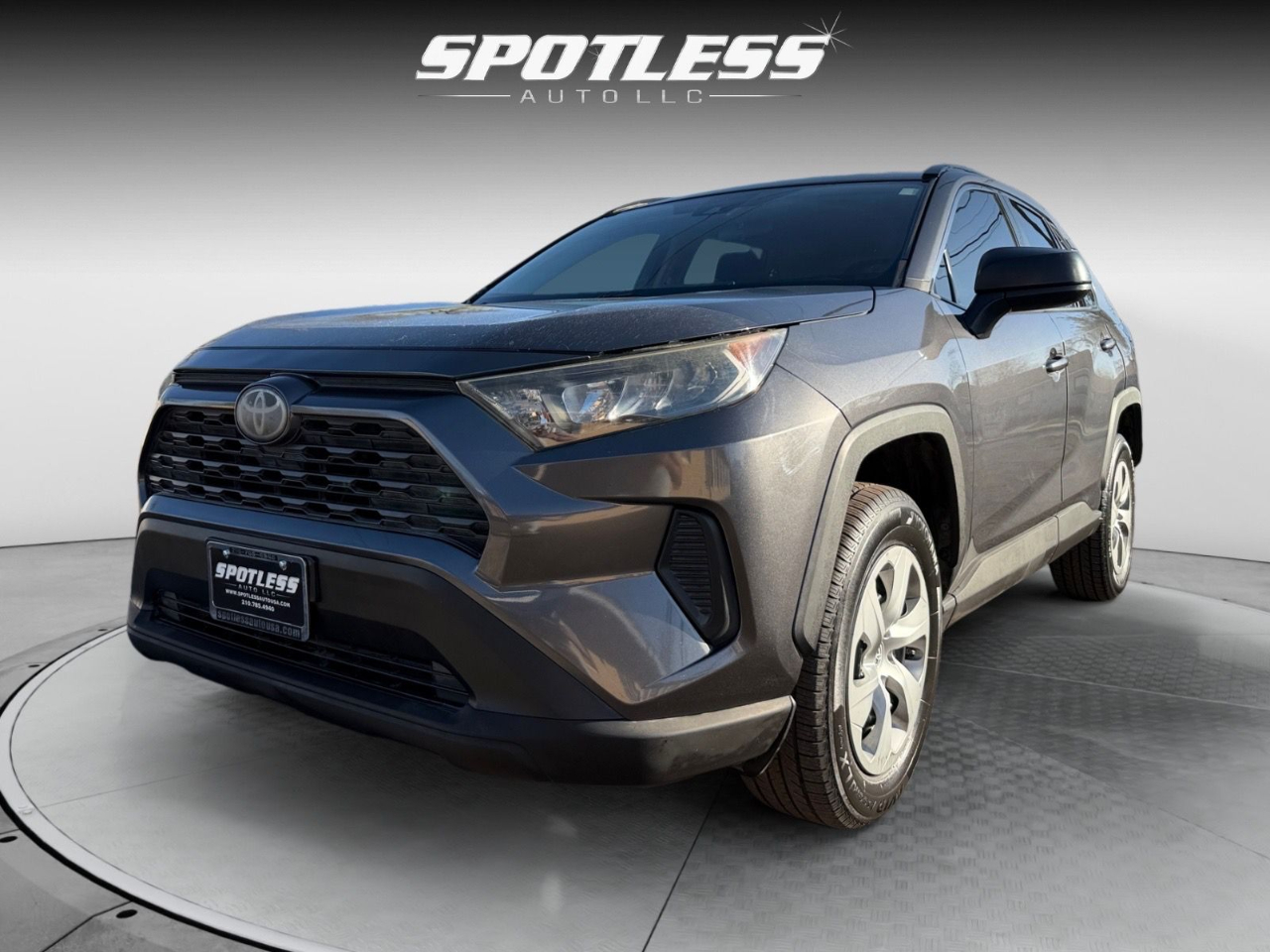 Toyota RAV4 LE 2019