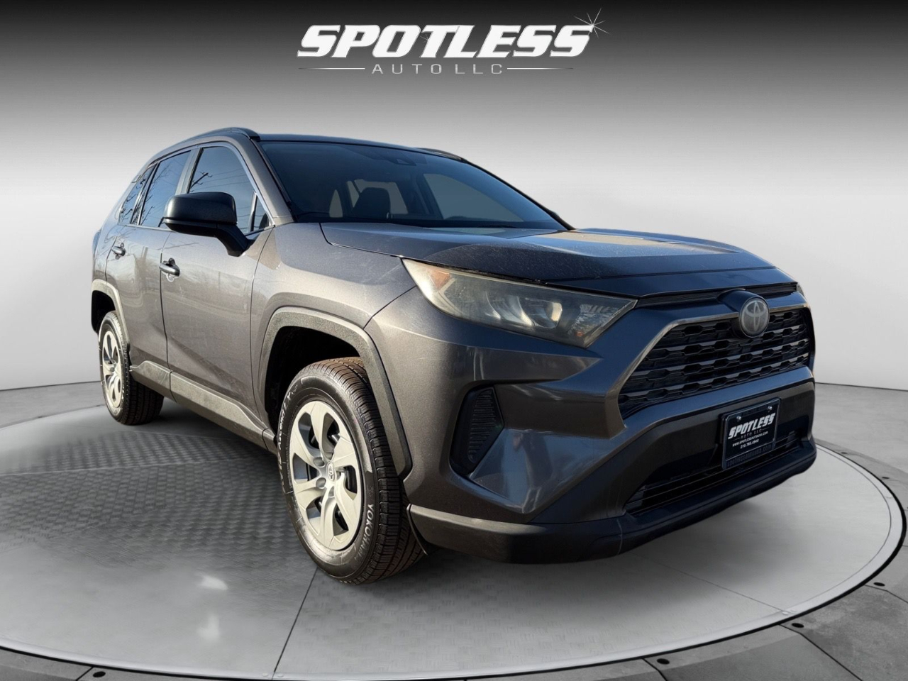 Toyota RAV4 LE 2019
