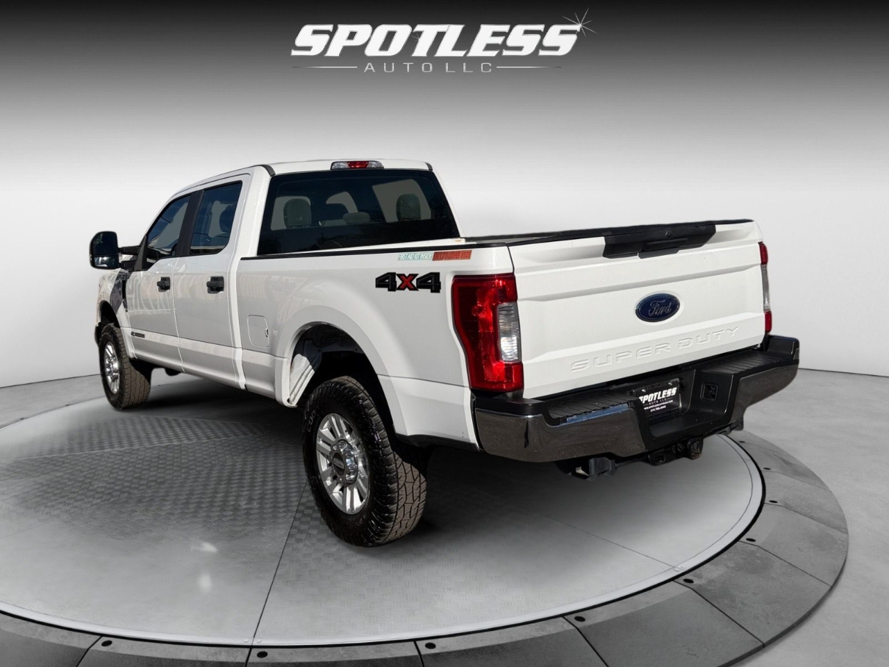Ford F-250 SD XL Crew Cab 4WD 2017