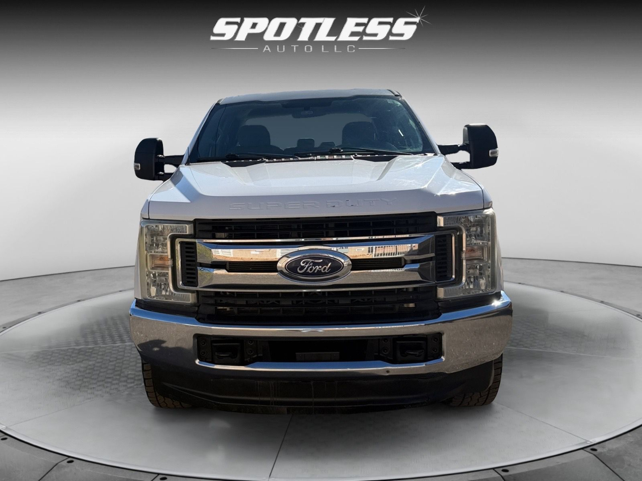 Ford F-250 SD XL Crew Cab 4WD 2017