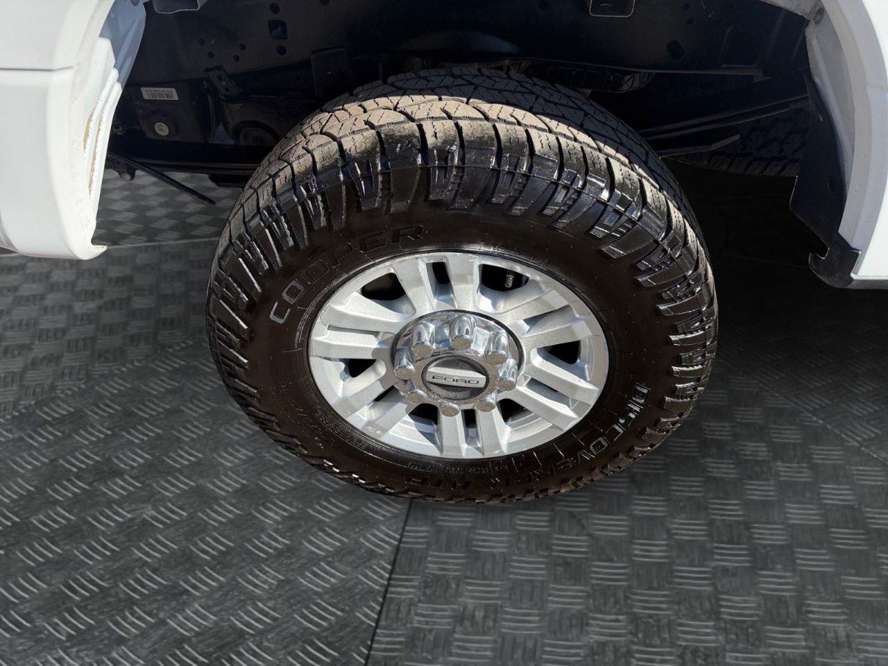 Ford F-250 SD XL Crew Cab 4WD 2017